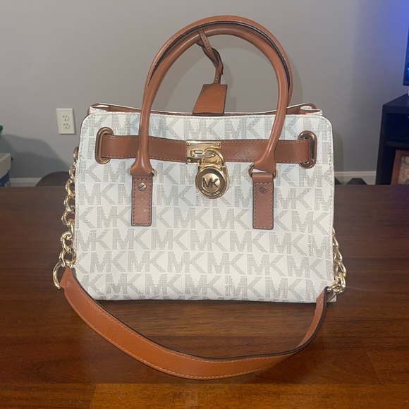 Michael Kors medium Hamilton Satchel/ Shoulder Bag. Gold chain handle & accents. - Picture 1 of 16